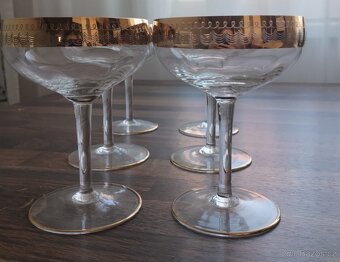 Sada sklenic se zlatým lemem na sekt - 6 ks - 2