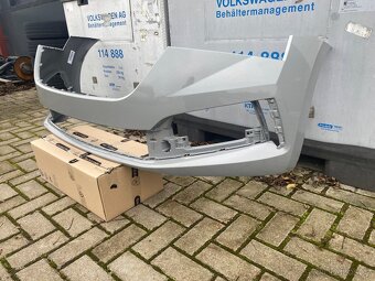 Škoda Scala - přední nárazník - steel grey - 2