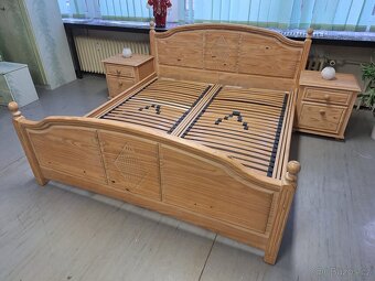 KVALITNÍ LOŽNICE PINIE TOP STAV JAK NOVÁ - 2