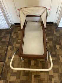 Starý kočárek pro panenky - 2