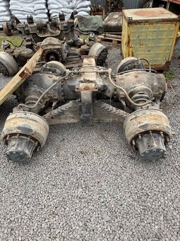 Dvojča Tatra 148 - 2