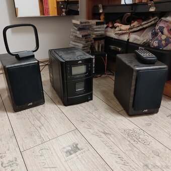 Rádio + reproduktory + kazety - 2