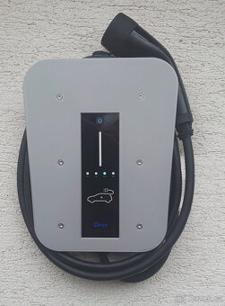 Kryt a držák pro Deye SUN-EVSE22K01-EU-AC - 2