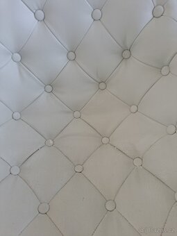 Bílé koženkové křeslo - 2