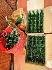 DARUJI Heineken lahve 0,4 a 0,33 litrů. Celkem cca 80ks. - 2