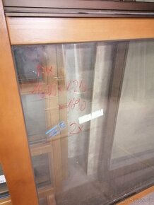 Prodám dřevěné fixní okno ditherm  bezpečnostní sklo - 2