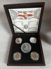 3x mince Britannia a 1x mince Korunovace 2023 v luxusní etui - 2