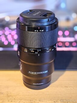 Sony 90mm 2.8 Macro - 2