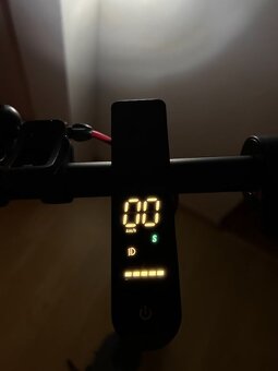 Elektrokoloběžka Sencor Two Long Range – NOVÝ STAV - 2