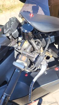 Honda CBR 1000rr fire blade - 2
