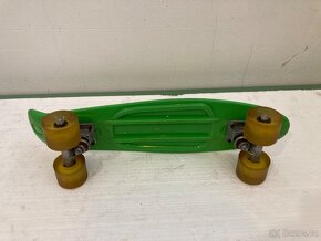 Dětský skateboard pro začátečníka - svítí kola - 2