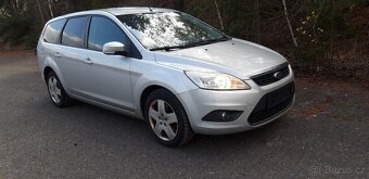 Ford Focus 2,0i 16V Carving 107 kw kombi - 2