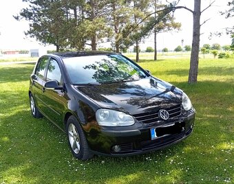 VW Golf 5 - 2
