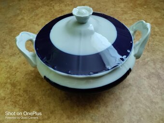 STARÁ PORCELÁNOVÁ TERINA - ZDOBENA KOBALTOVOU MODŘÍ - 2