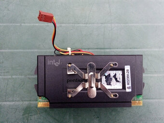 procesor Intel Pentium III 450MHZ - 2
