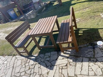 Masivní zahradní nábytek - 2