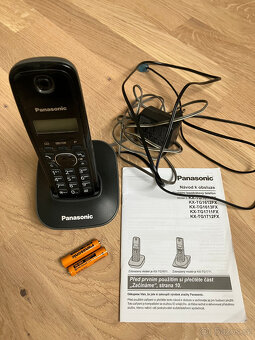 Digitální bezdrátový telefon Panasonic - 2