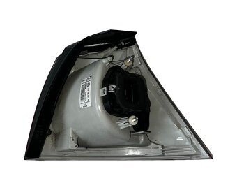 Levé zadní vnější světlo 1K6945095AC VW Golf 5 hatchback 09 - 2