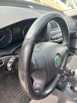 Škoda Octavia 2 volant - 2