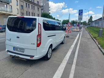Ford Tourneo Custom 8 míst - 2