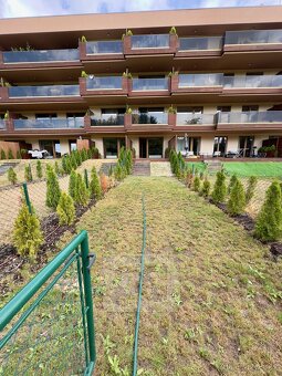 Pronájem bytu 1+kk, 35 m2, terasa 10 m2, zahrada 130 m2, GS - 2