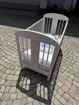 Dětská postýlka včetně matrace - 2