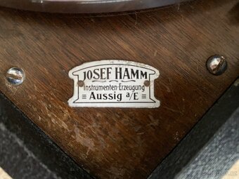 Prodám historický gramofon na kliku – na šelakové desky - 2