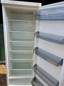 370 litrů GASTRO lednice – chlaďák AEG třída A - 2