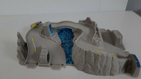 Hot Wheels dráha - město - 2