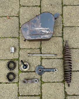 CZ 98 125 175 250 předválečná - díly - 2