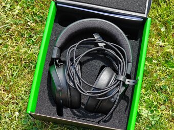 Herní sluchátka Razer Kraken V3 - 2