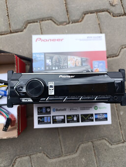 P: autorádio Pioneer MVH-S420BT - 2