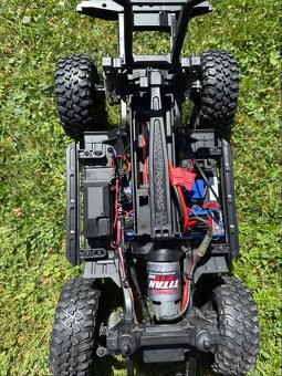 RC auto traxxas trx-4 - 2
