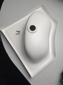 Rohové umyvadlo Comet mini 1 - 2