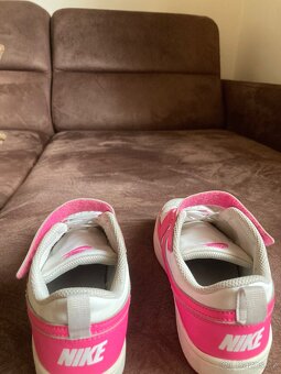 Dívčí tenisky NIKE 34 -21,5cm - 2