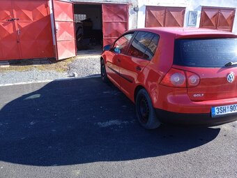 VW golf 5 1.4i - 2