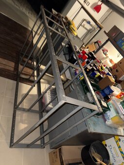 Ponky,stoly,regály - 2