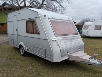 KIP č.147 Rok 2001. Pro 3 osoby. 12V+baterie. 1250kg - 2