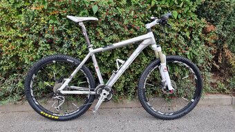 HORSKÉ KOLO TREK 8000, 26´´ - 2