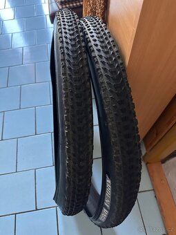 Pláště na kolo 29x2,35 vhodné i na bezduše - 2