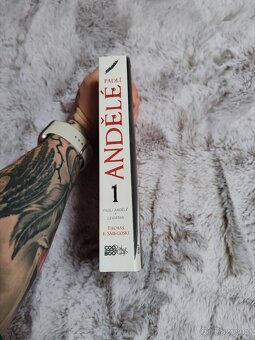 Padlí andělé 1 - 2