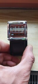 Nabízím k prodeji designové hodinky zn. Nooka - 2
