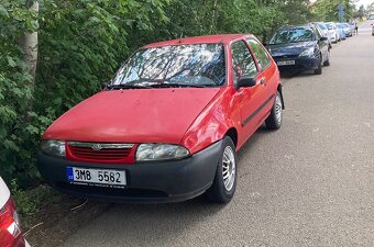 Mazda 121 - 2