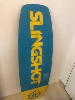 dámský wakeboard Slingshot 136 top stav - 2