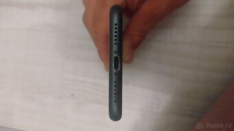 iPhone 11 64GB 79 % battery - 2