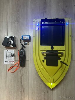 Zavážecí loďka na ryby s senzorem hloubky a teploty (NOVÁ) - 2