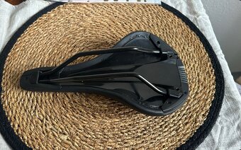 Sedlo Specialized Bridge 143 mm - 2