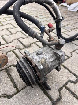 Klimakompresor bmw e34 525tds - 2