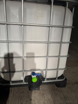 Prodám ibc nádrž 1000l - 2