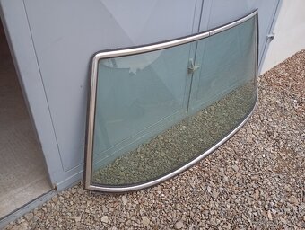 Přední okno Mercedes Benz C123 coupe, Piano kupé. - 2